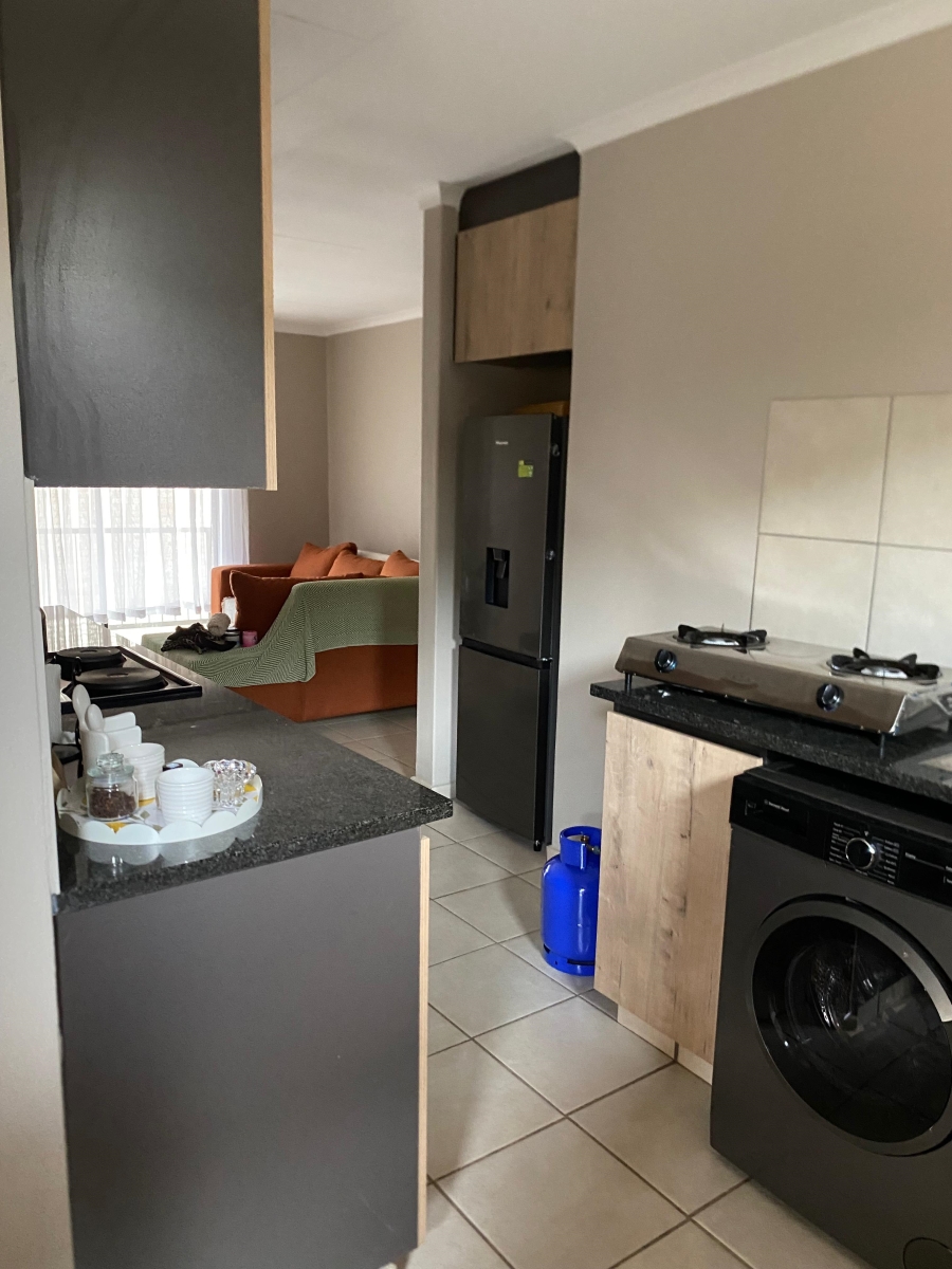 To Let 2 Bedroom Property for Rent in Rynfield A H Gauteng