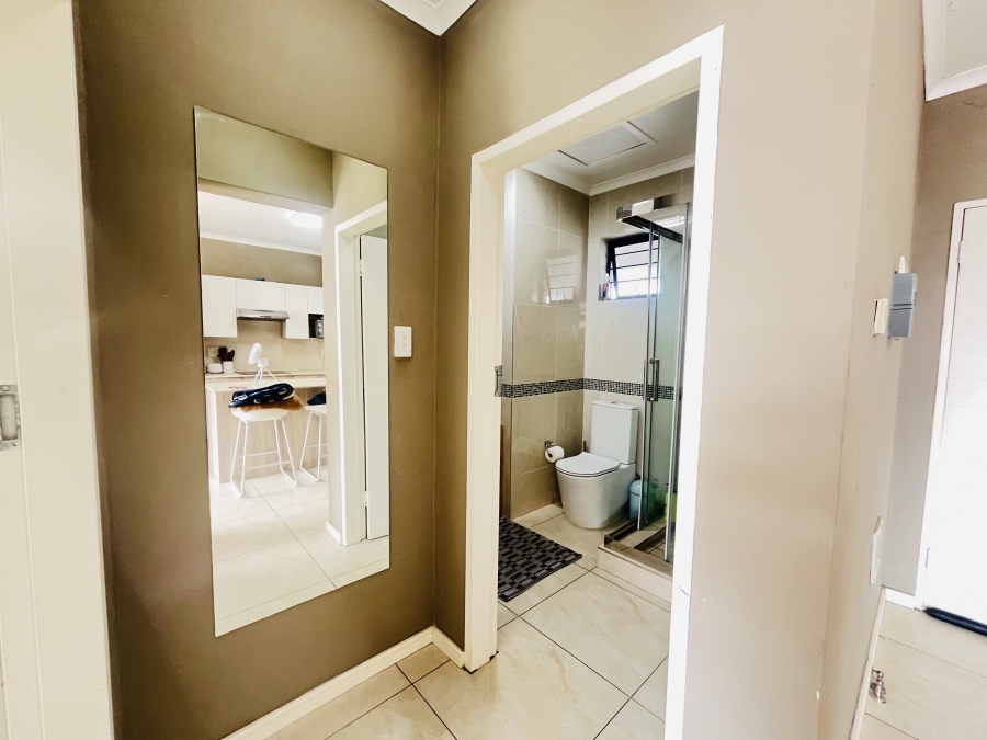 To Let 1 Bedroom Property for Rent in Noordhang Gauteng