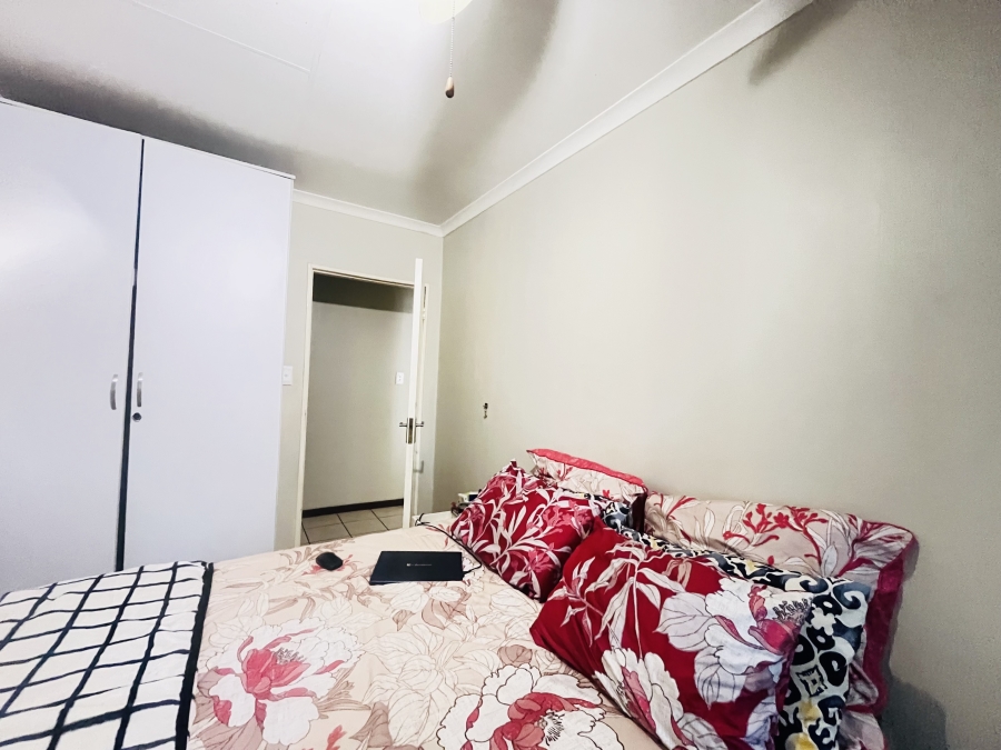 To Let 2 Bedroom Property for Rent in Greenstone Hill Gauteng