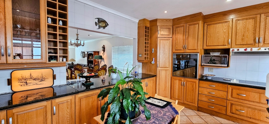 3 Bedroom Property for Sale in Three Rivers Proper Gauteng