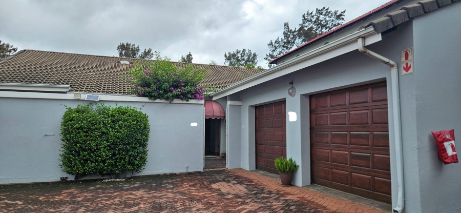 3 Bedroom Property for Sale in Three Rivers Proper Gauteng