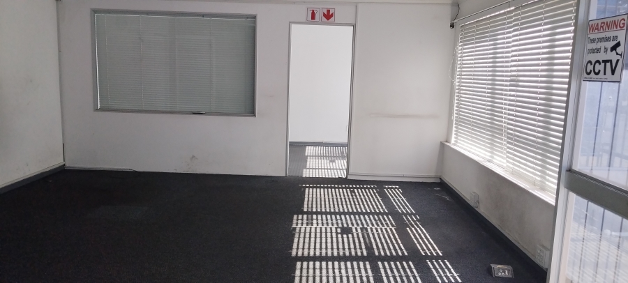 To Let Commercial Property for Rent in Benrose Gauteng