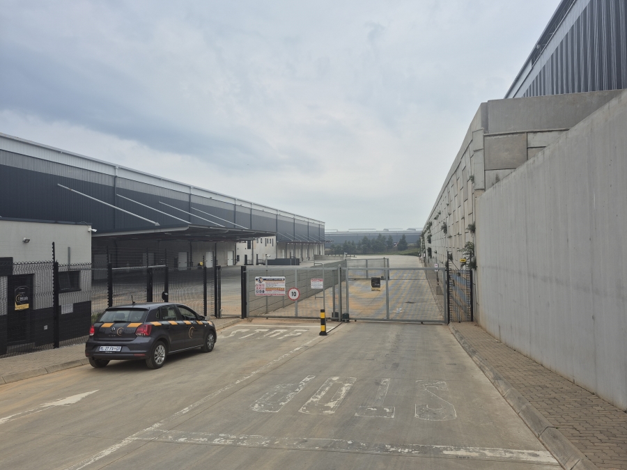 To Let Commercial Property for Rent in Longlake Gauteng