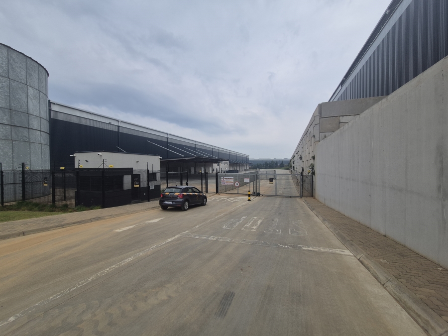 To Let Commercial Property for Rent in Longlake Gauteng
