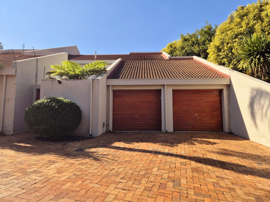 4 Bedroom Property for Sale in Victory Park Gauteng