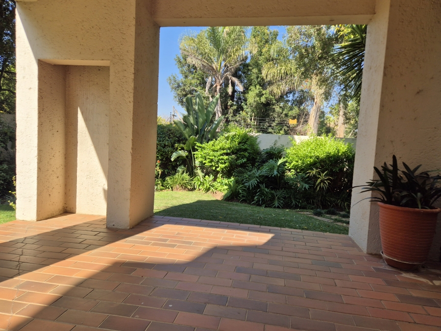 4 Bedroom Property for Sale in Victory Park Gauteng
