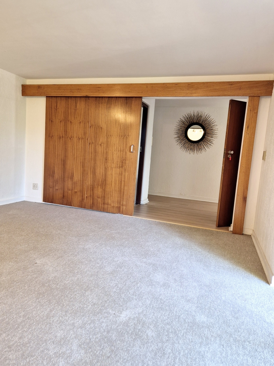 4 Bedroom Property for Sale in Victory Park Gauteng