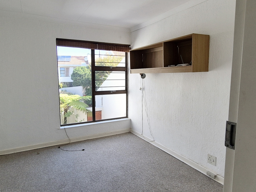 4 Bedroom Property for Sale in Victory Park Gauteng
