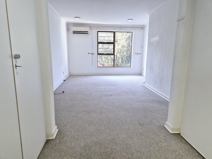 4 Bedroom Property for Sale in Victory Park Gauteng