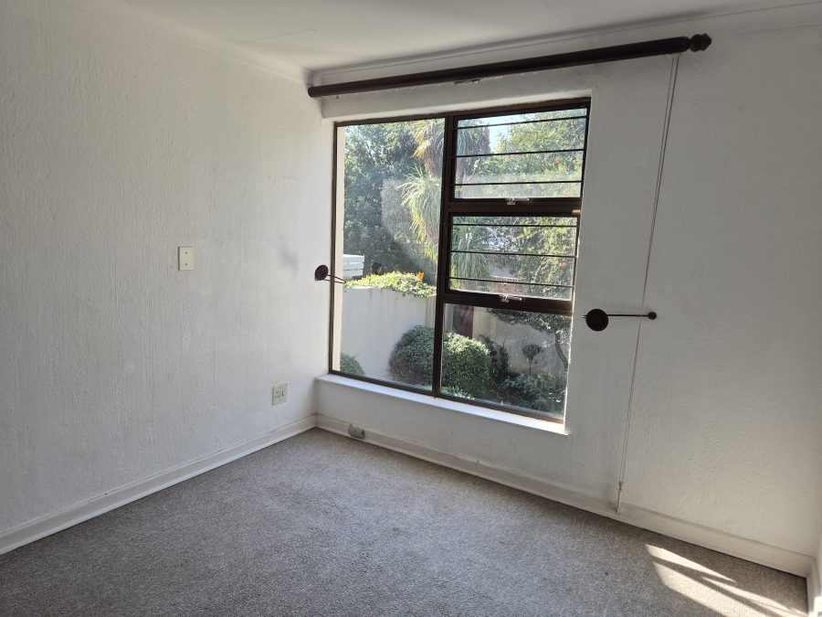 4 Bedroom Property for Sale in Victory Park Gauteng