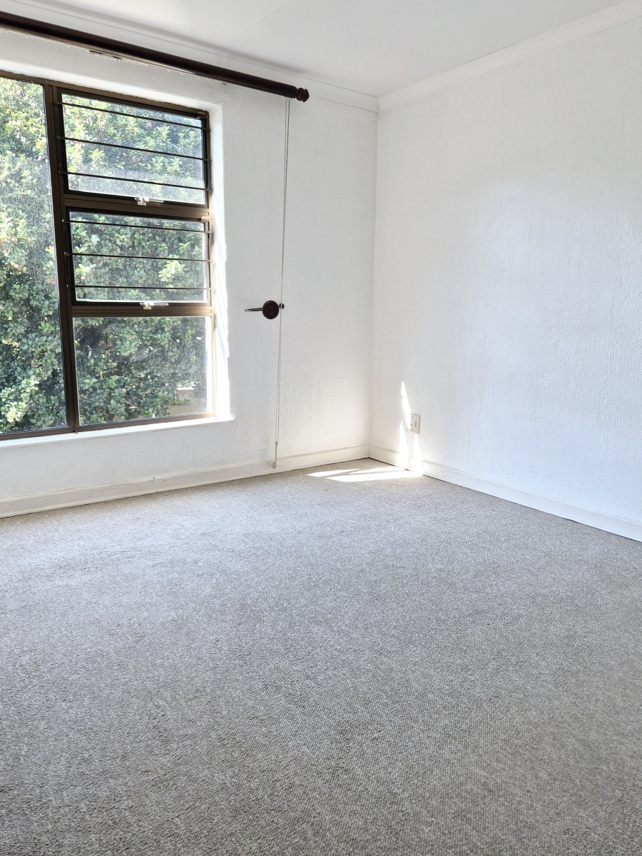 4 Bedroom Property for Sale in Victory Park Gauteng