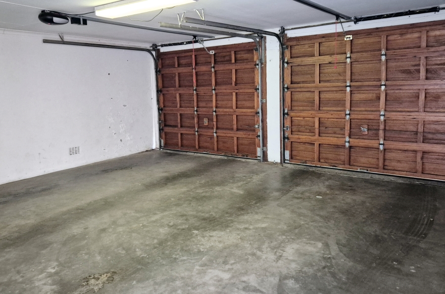 4 Bedroom Property for Sale in Victory Park Gauteng