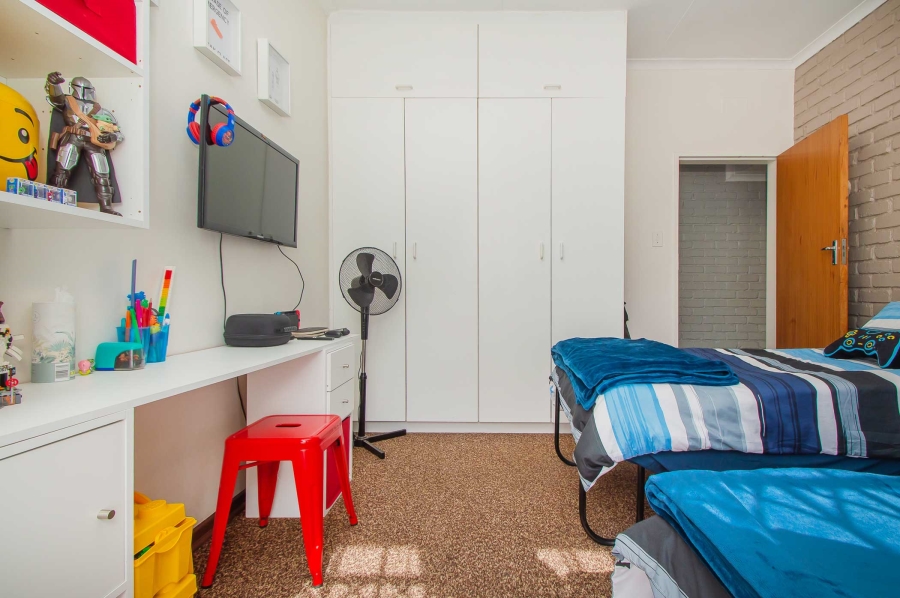 4 Bedroom Property for Sale in Noordheuwel Gauteng