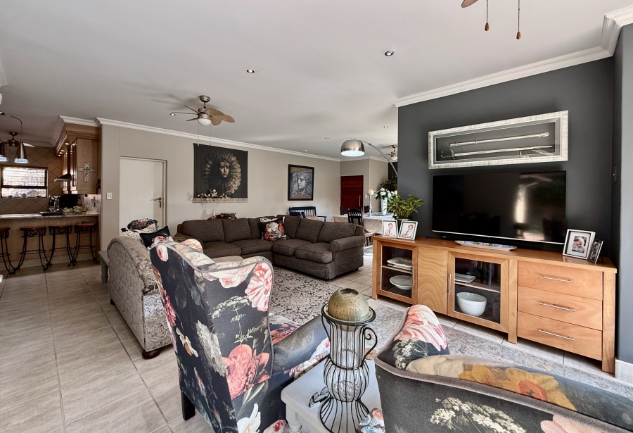 3 Bedroom Property for Sale in Equestria Gauteng