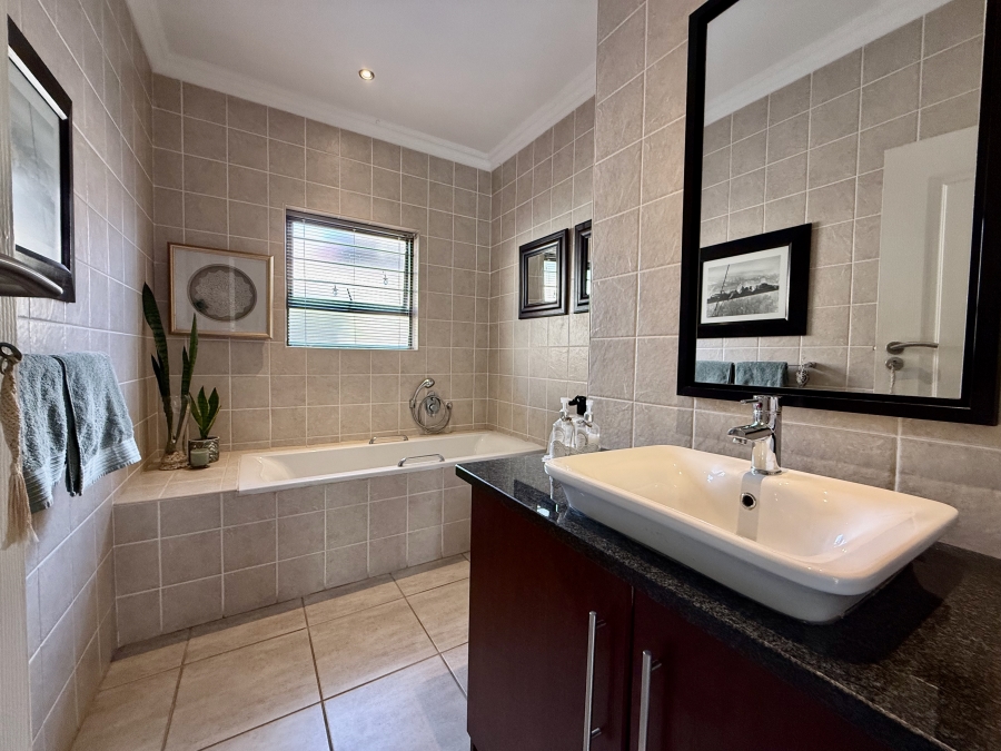 3 Bedroom Property for Sale in Equestria Gauteng