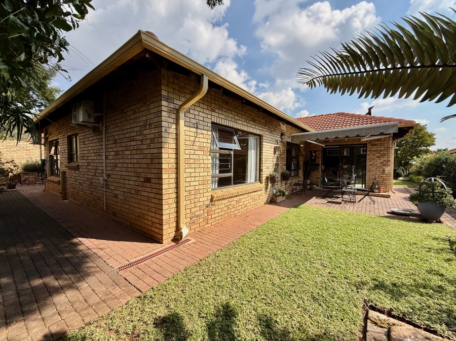 3 Bedroom Property for Sale in Equestria Gauteng