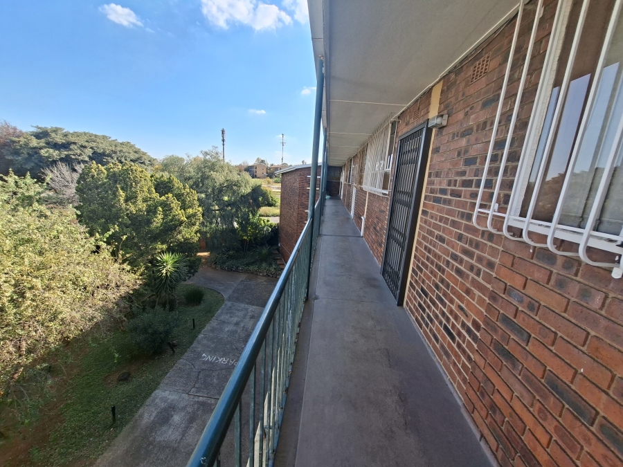 To Let 2 Bedroom Property for Rent in Dinwiddie Gauteng