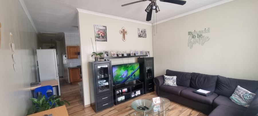 To Let 2 Bedroom Property for Rent in Elspark Gauteng