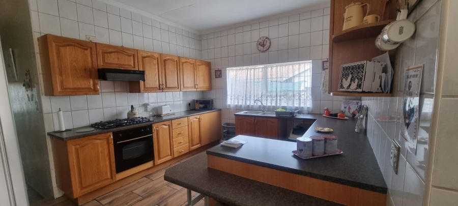 To Let 2 Bedroom Property for Rent in Elspark Gauteng