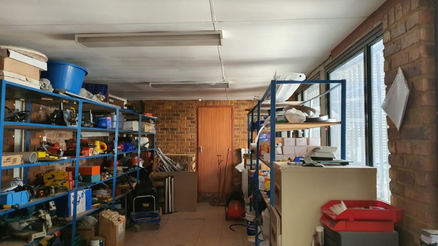 Commercial Property for Sale in Geduld Ext 1 Gauteng