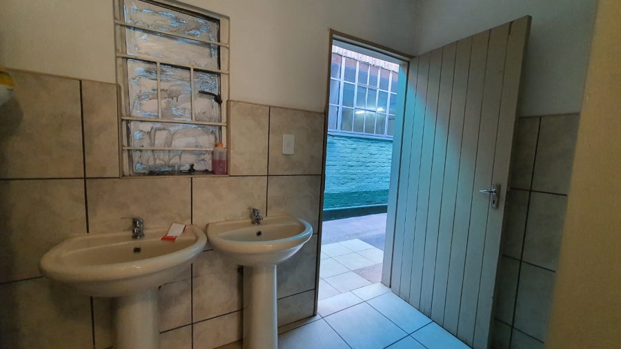 Commercial Property for Sale in Geduld Ext 1 Gauteng