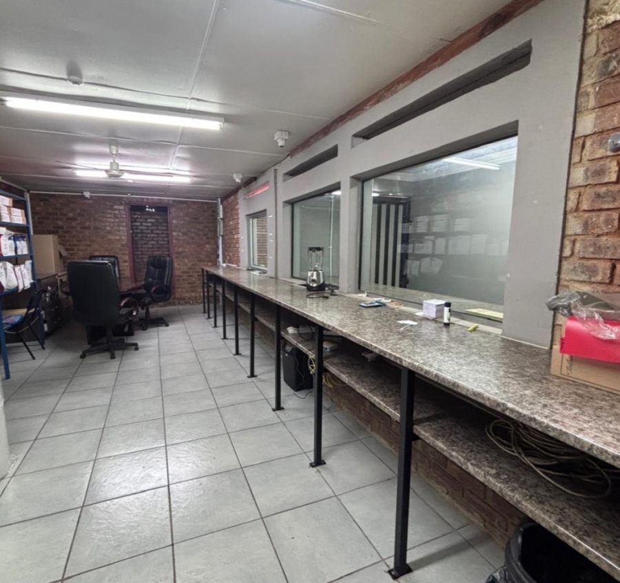 Commercial Property for Sale in Geduld Ext 1 Gauteng