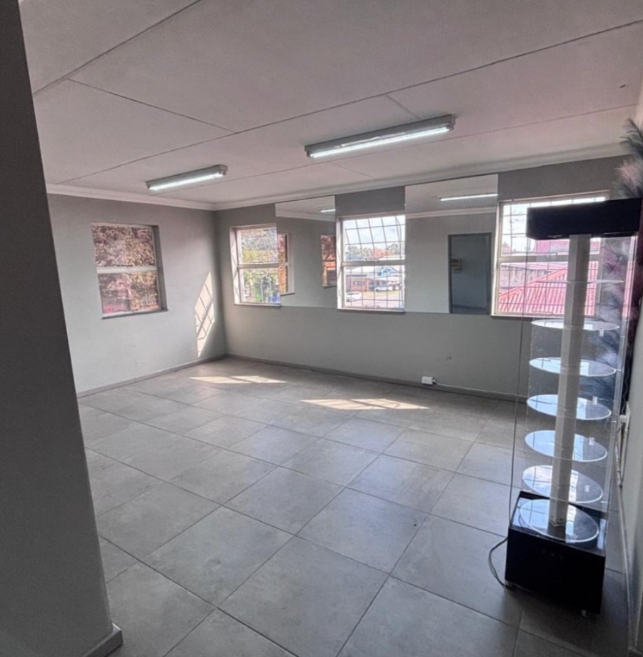 Commercial Property for Sale in Geduld Ext 1 Gauteng