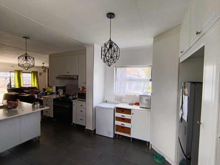 3 Bedroom Property for Sale in Crystal Park Gauteng