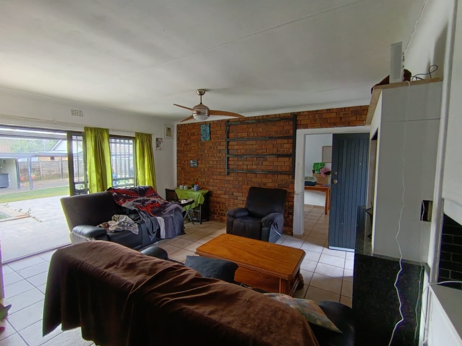 3 Bedroom Property for Sale in Crystal Park Gauteng