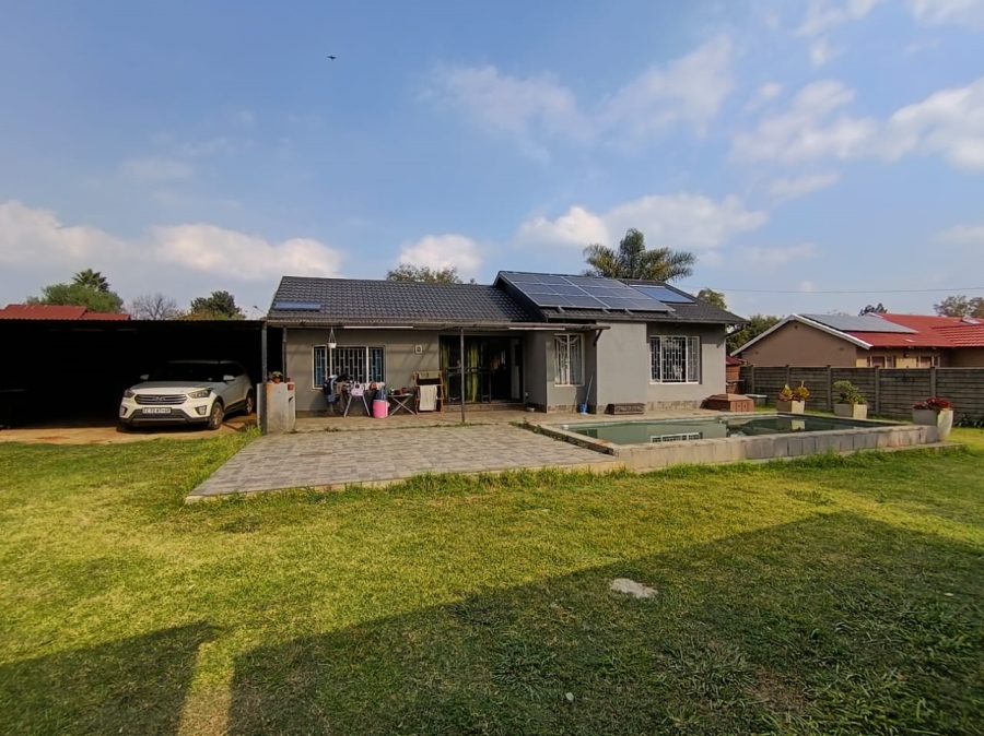 3 Bedroom Property for Sale in Crystal Park Gauteng