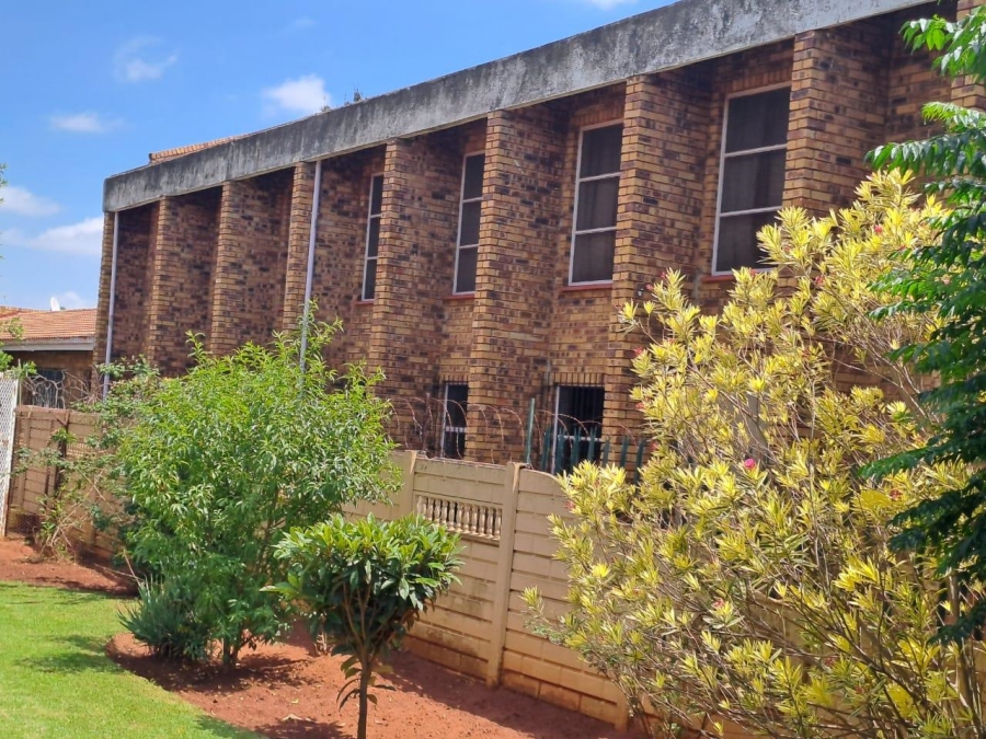 0 Bedroom Property for Sale in Bakerton Gauteng