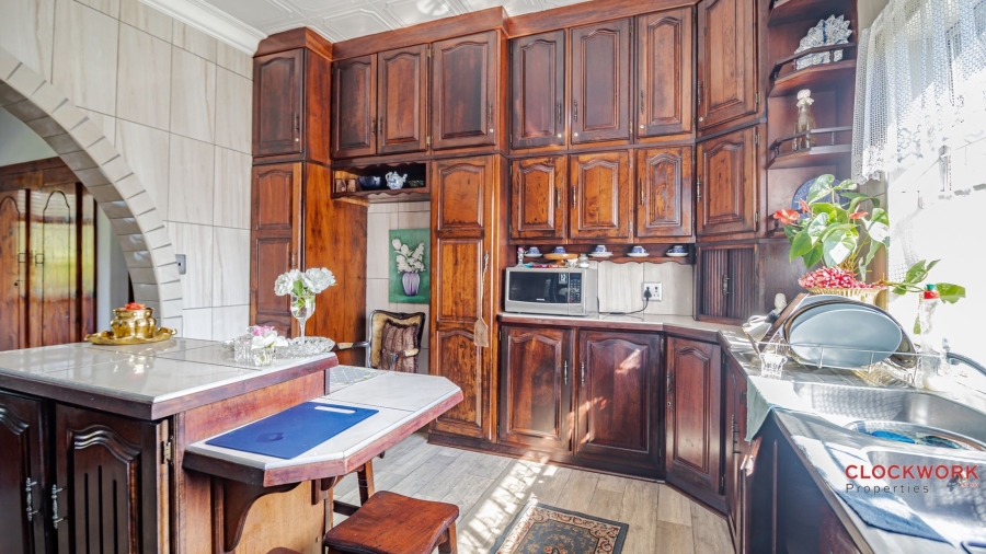 5 Bedroom Property for Sale in Dalview Gauteng