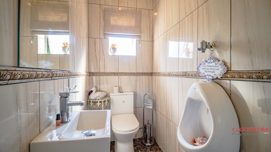 5 Bedroom Property for Sale in Dalview Gauteng
