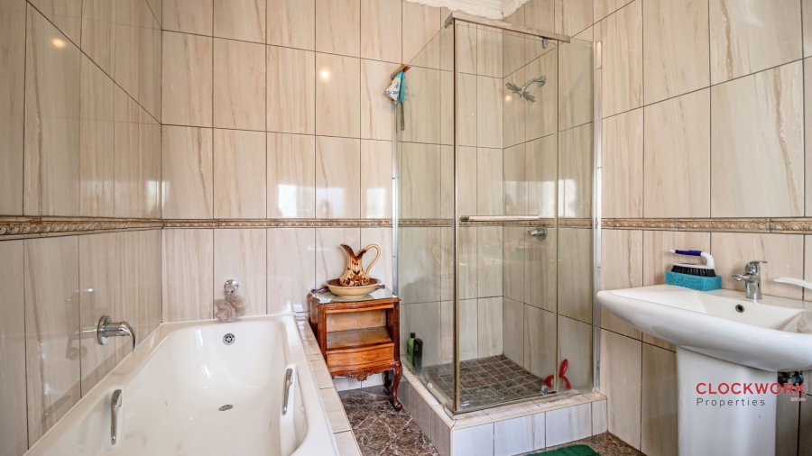 5 Bedroom Property for Sale in Dalview Gauteng