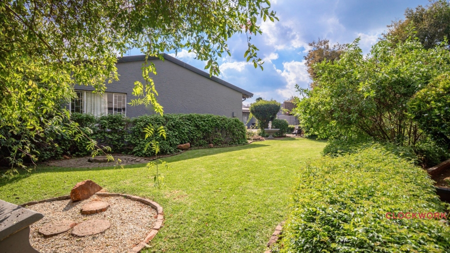5 Bedroom Property for Sale in Dalview Gauteng