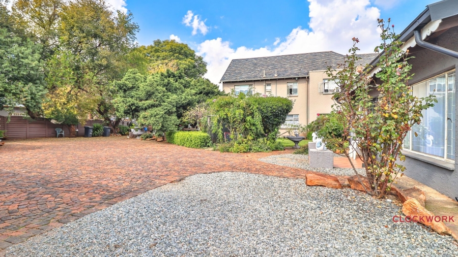 5 Bedroom Property for Sale in Dalview Gauteng
