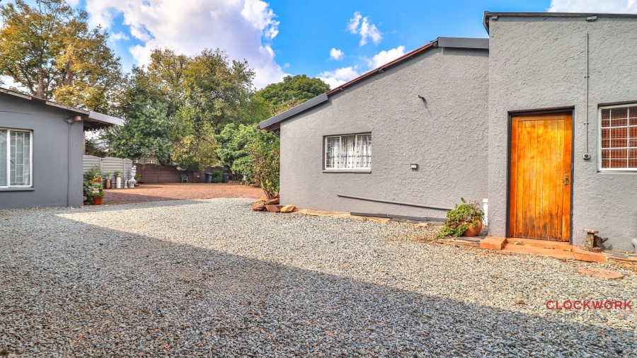 5 Bedroom Property for Sale in Dalview Gauteng