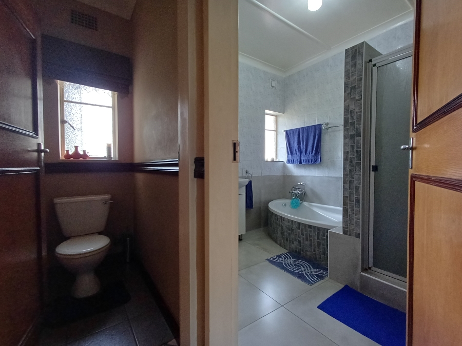 5 Bedroom Property for Sale in Eastleigh Gauteng