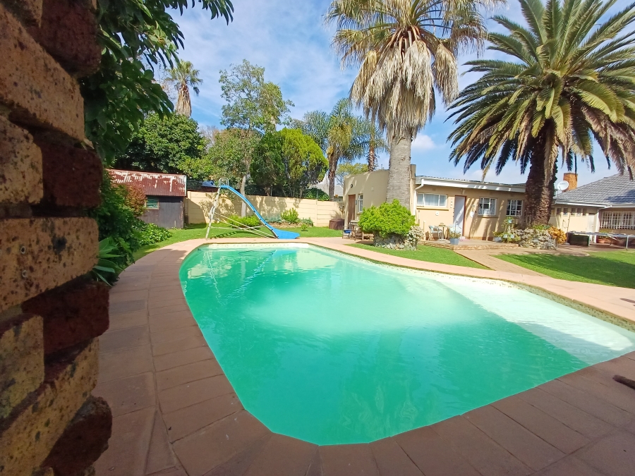 5 Bedroom Property for Sale in Eastleigh Gauteng