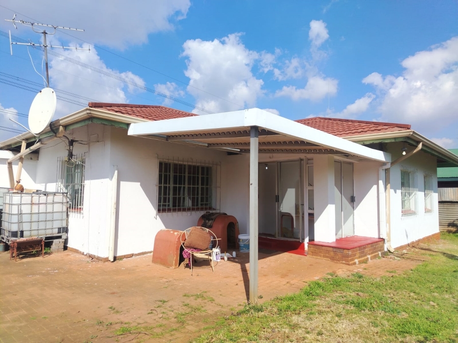 3 Bedroom Property for Sale in Wychwood Gauteng