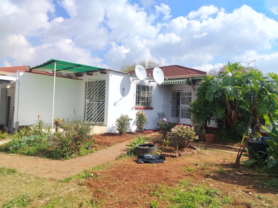 3 Bedroom Property for Sale in Wychwood Gauteng