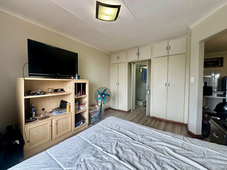 1 Bedroom Property for Sale in Wapadrand Gauteng