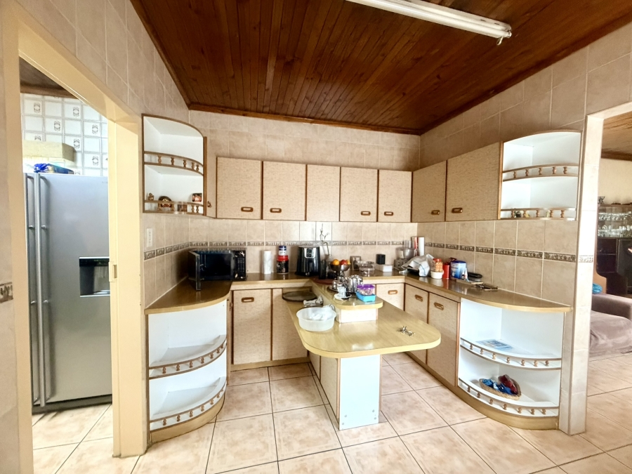 5 Bedroom Property for Sale in Rynsoord Gauteng