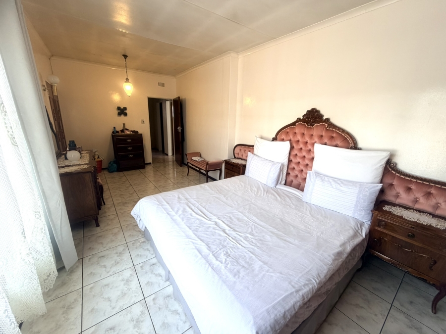 5 Bedroom Property for Sale in Rynsoord Gauteng