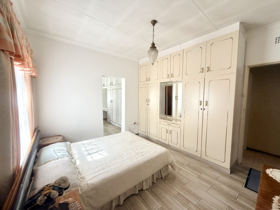 5 Bedroom Property for Sale in Rynsoord Gauteng