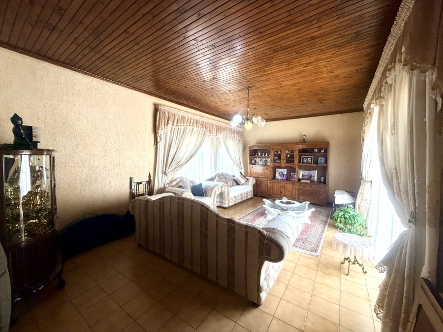 5 Bedroom Property for Sale in Rynsoord Gauteng