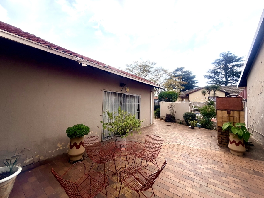 5 Bedroom Property for Sale in Rynsoord Gauteng