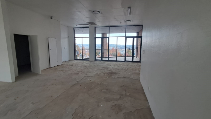 To Let Commercial Property for Rent in Zwartkop Gauteng