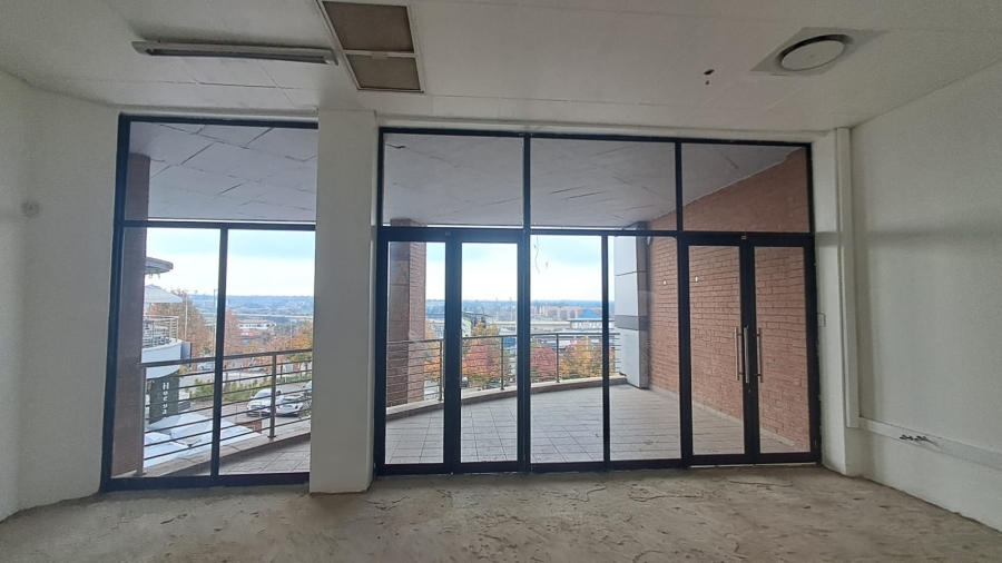 To Let Commercial Property for Rent in Zwartkop Gauteng
