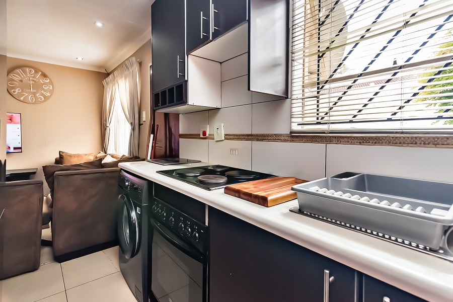 2 Bedroom Property for Sale in Fleurhof Gauteng